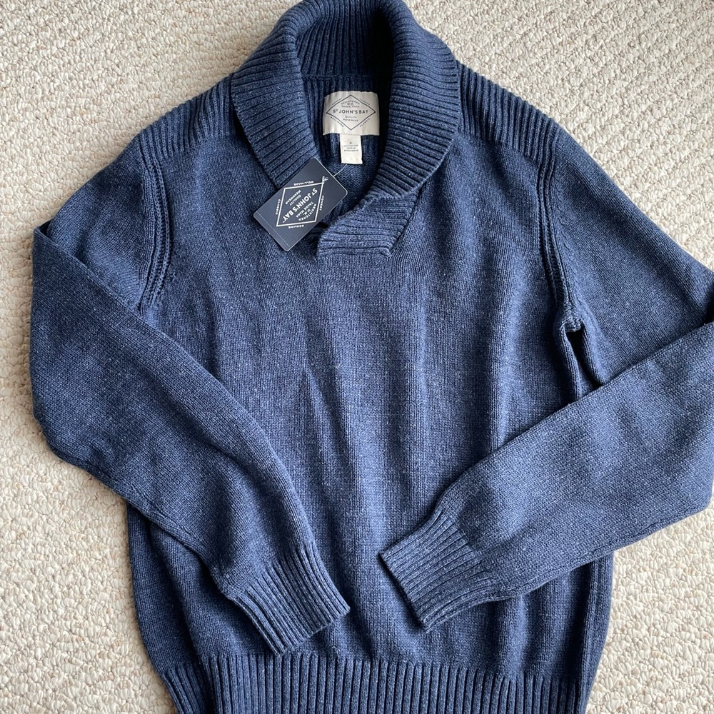 NWT Men’s high collar sweater